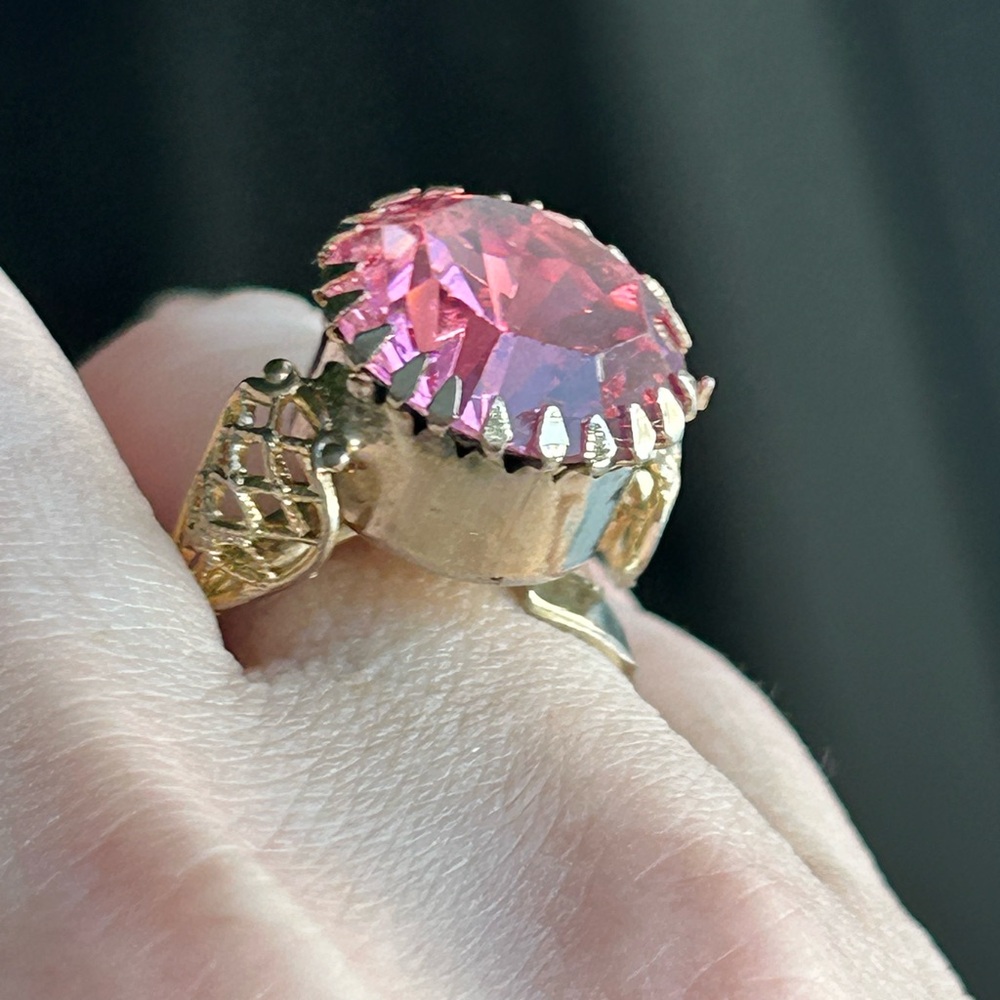 Vintage 1970 Elegant Pink Gemstone Ring size 7 - Picture 2 of 7